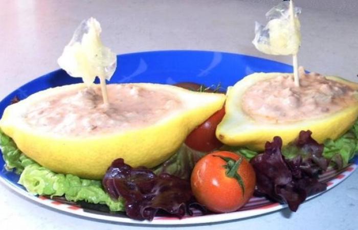 Rgime Dukan (recette minceur) : Citron farci au thon  #dukan https://www.proteinaute.com/recette-citron-farci-au-thon-1012.html