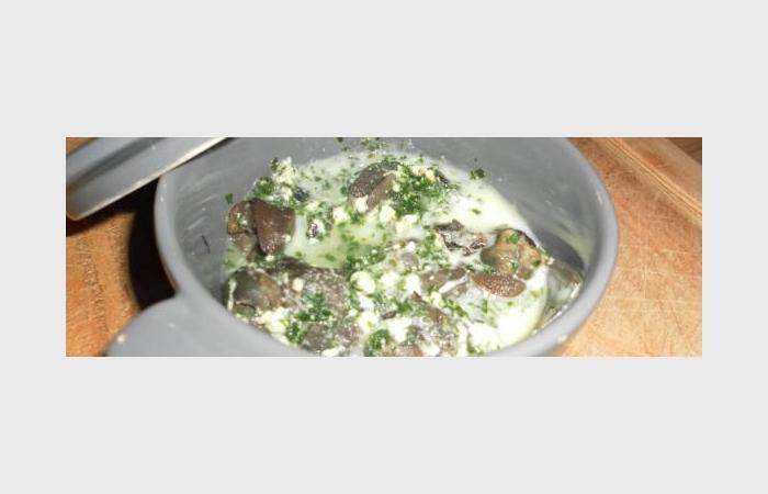 Rgime Dukan (recette minceur) : Cassolette d'escargot a la cancoillotte a l'ail #dukan https://www.proteinaute.com/recette-cassolette-d-escargot-a-la-cancoillotte-a-l-ail-10171.html