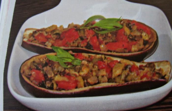 Rgime Dukan (recette minceur) : Aubergines farcies vgtariennes #dukan https://www.proteinaute.com/recette-aubergines-farcies-vegetariennes-1027.html