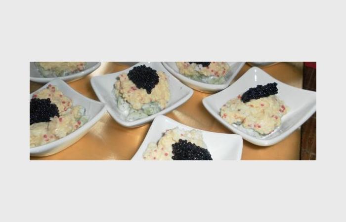 Rgime Dukan (recette minceur) : Mise en bouche oeuf de lompe sur lit de concombre #dukan https://www.proteinaute.com/recette-mise-en-bouche-oeuf-de-lompe-sur-lit-de-concombre-10377.html