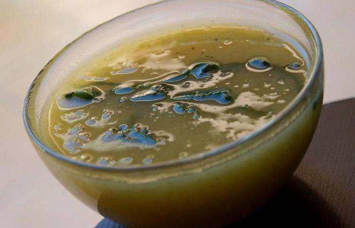 Rgime Dukan (recette minceur) : Soupe dtox pour cure dpurative (psyllium) #dukan https://www.proteinaute.com/recette-soupe-detox-pour-cure-depurative-psyllium-10932.html