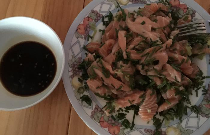 Rgime Dukan (recette minceur) : Sashimi Saumon aux herbes frais #dukan https://www.proteinaute.com/recette-sashimi-saumon-aux-herbes-frais-11950.html