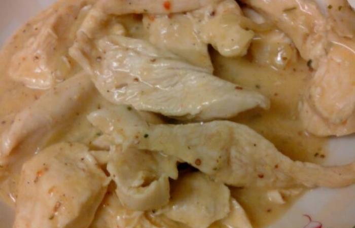 Rgime Dukan (recette minceur) : Emincs de poulet curry/moutarde #dukan https://www.proteinaute.com/recette-eminces-de-poulet-curry-moutarde-11983.html