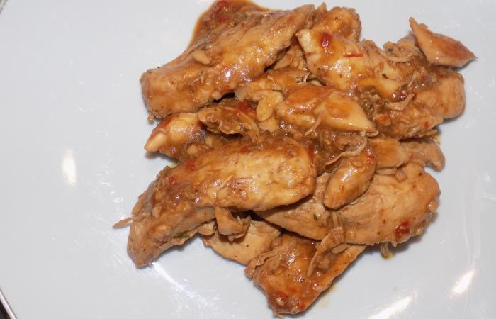 Rgime Dukan (recette minceur) : Aiguillettes de poulet  l'ail #dukan https://www.proteinaute.com/recette-aiguillettes-de-poulet-a-l-ail-12084.html