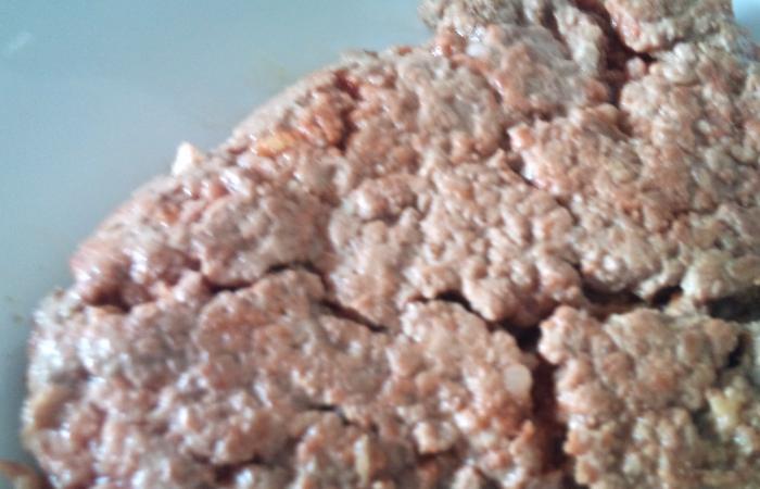 Rgime Dukan (recette minceur) : Steak hach  la mditerranenne #dukan https://www.proteinaute.com/recette-steak-hache-a-la-mediterraneenne-1240.html