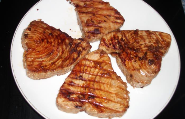 Steaks de thon marins et grills