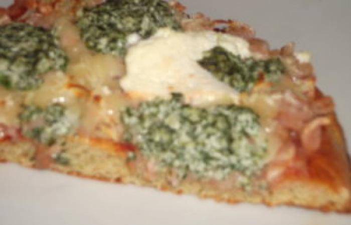 Rgime Dukan (recette minceur) : Pizza aux crevettes et beurre d'ail #dukan https://www.proteinaute.com/recette-pizza-aux-crevettes-et-beurre-d-ail-12498.html
