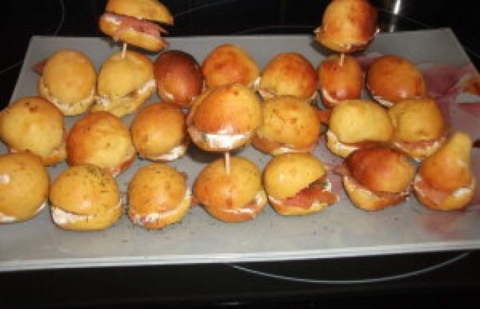 Rgime Dukan (recette minceur) : Mini-buns au saumon #dukan https://www.proteinaute.com/recette-mini-buns-au-saumon-12619.html
