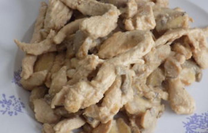 Rgime Dukan (recette minceur) : Eminc de dinde au tofu #dukan https://www.proteinaute.com/recette-emince-de-dinde-au-tofu-13399.html