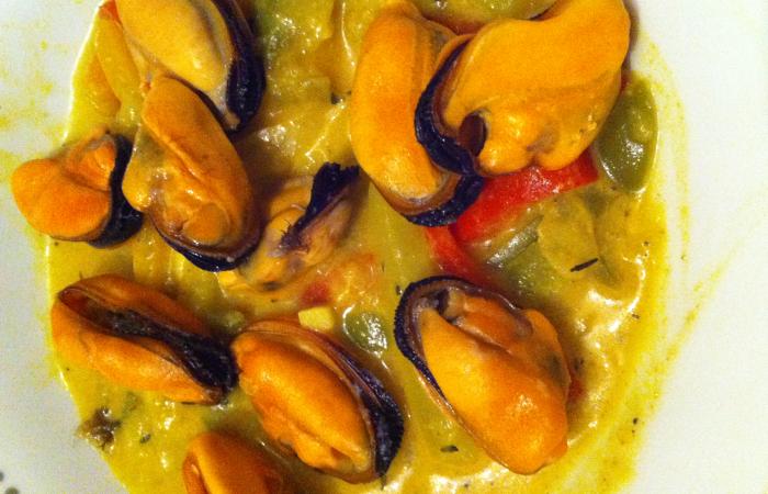 Rgime Dukan (recette minceur) : Moules curry/coco #dukan https://www.proteinaute.com/recette-moules-curry-coco-13620.html