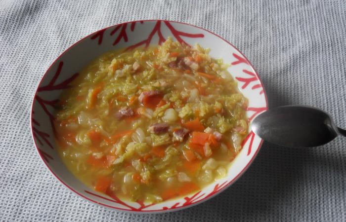 Rgime Dukan (recette minceur) : Soupe de choux 'thermogourmet' #dukan https://www.proteinaute.com/recette-soupe-de-choux-thermogourmet-13679.html