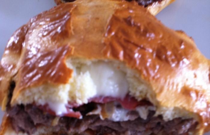 Rgime Dukan (recette minceur) : Hamburger bacon,oignon et emmental  #dukan https://www.proteinaute.com/recette-hamburger-bacon-oignon-et-emmental-13790.html