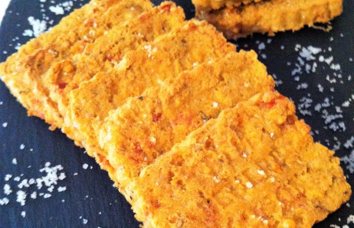Rgime Dukan (recette minceur) : Biscuits sals bacon et fromage #dukan https://www.proteinaute.com/recette-biscuits-sales-bacon-et-fromage-13792.html
