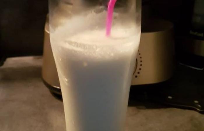 Rgime Dukan (recette minceur) : Milkshake noix coco vanille #dukan https://www.proteinaute.com/recette-milkshake-noix-coco-vanille-13801.html