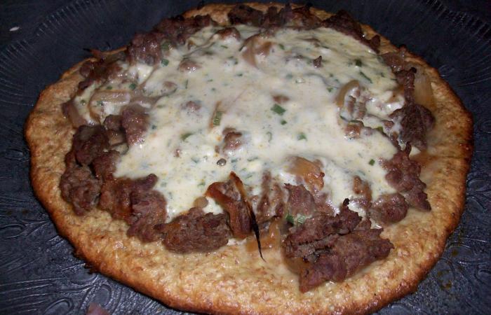 Rgime Dukan (recette minceur) : Pizza blanche  la viande #dukan https://www.proteinaute.com/recette-pizza-blanche-a-la-viande-1485.html
