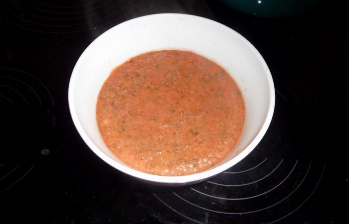 Rgime Dukan (recette minceur) : Soupe de tomate et poulet #dukan https://www.proteinaute.com/recette-soupe-de-tomate-et-poulet-2508.html