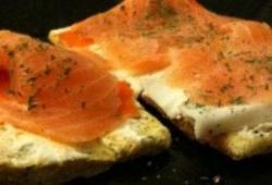 Recette Dukan : Toasts grills Saumon-Surimi