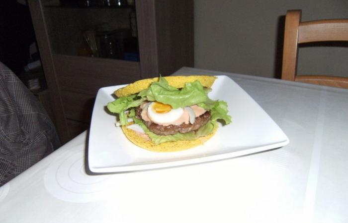 Rgime Dukan (recette minceur) : Hamburger  la franaise #dukan https://www.proteinaute.com/recette-hamburger-a-la-francaise-2957.html