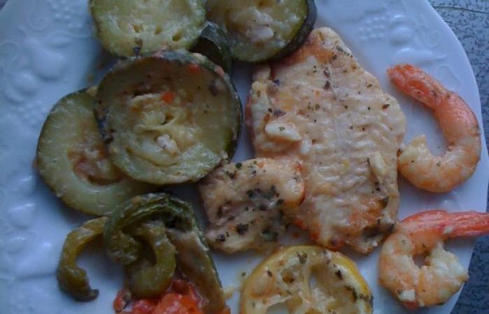 Rgime Dukan (recette minceur) : Filets de sole sur lit de petits lgumes #dukan https://www.proteinaute.com/recette-filets-de-sole-sur-lit-de-petits-legumes-3022.html