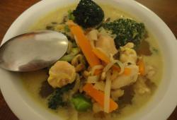 Rgime Dukan, la recette Soupe tha au poulet et brocolis