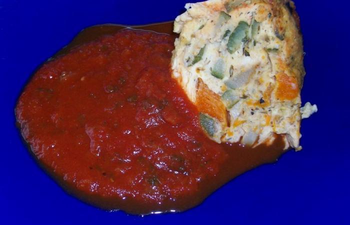 Rgime Dukan (recette minceur) : Gteau courgettes potiron  la sauce tomate #dukan https://www.proteinaute.com/recette-gateau-courgettes-potiron-a-la-sauce-tomate-3497.html