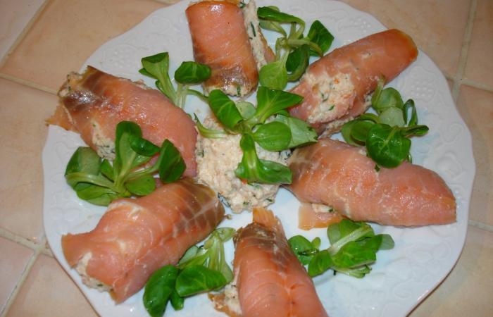 Rgime Dukan (recette minceur) : Rouleaux de saumon crmeux  #dukan https://www.proteinaute.com/recette-rouleaux-de-saumon-cremeux-4343.html