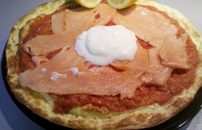 Rgime Dukan (recette minceur) : Pizza au saumon fum dlicieuse #dukan https://www.proteinaute.com/recette-pizza-au-saumon-fume-delicieuse-4597.html