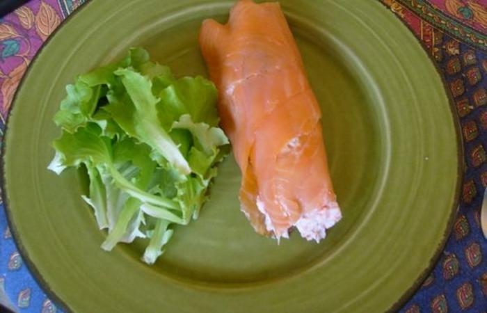 Rgime Dukan (recette minceur) : Wrap de Saumon et ciboulette #dukan https://www.proteinaute.com/recette-wrap-de-saumon-et-ciboulette-4809.html