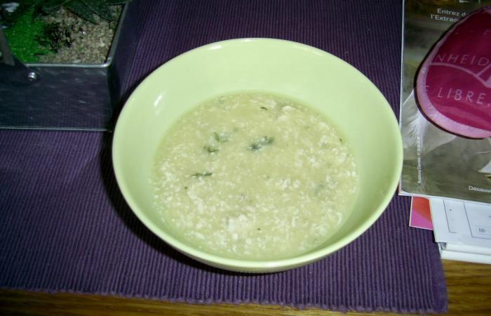 Rgime Dukan (recette minceur) : Soupe courgettes - poulet #dukan https://www.proteinaute.com/recette-soupe-courgettes-poulet-4819.html