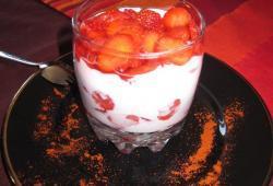 Recette Dukan : Verrines fraises bioflan framboises