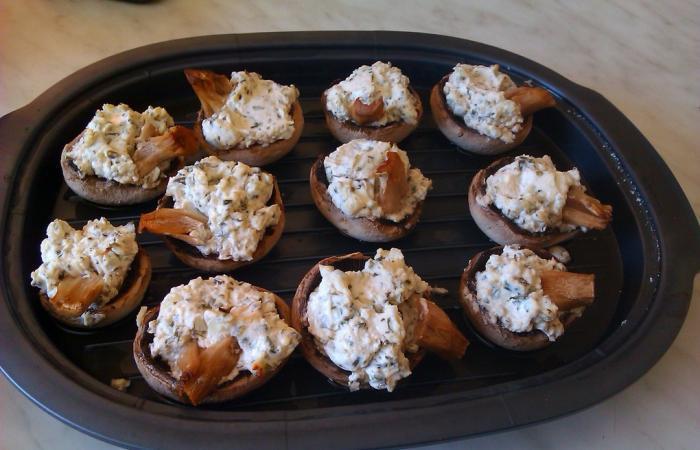 Rgime Dukan (recette minceur) : Champignons  farcis au Philadelphia #dukan https://www.proteinaute.com/recette-champignons-farcis-au-philadelphia-4954.html