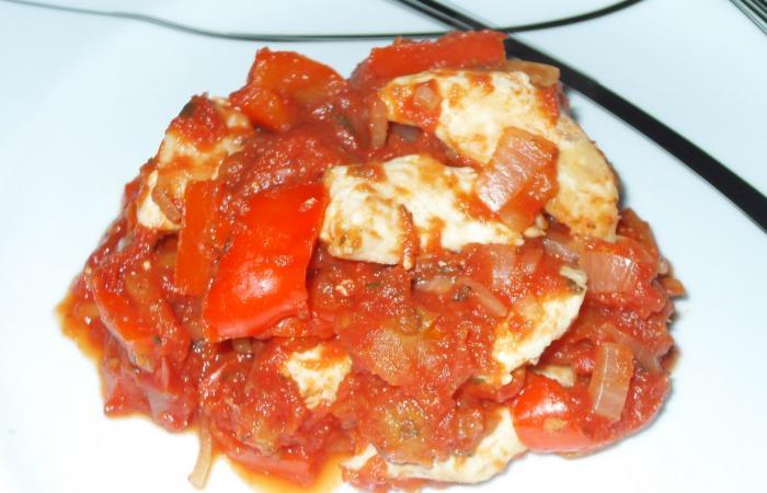 Rgime Dukan (recette minceur) : Saut de poulet aux tomates et poivrons #dukan https://www.proteinaute.com/recette-saute-de-poulet-aux-tomates-et-poivrons-5025.html