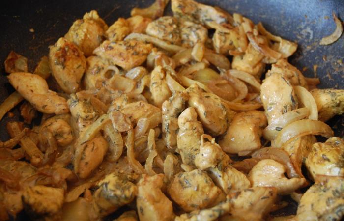 Rgime Dukan (recette minceur) : Wok de poulet curry et thym #dukan https://www.proteinaute.com/recette-wok-de-poulet-curry-et-thym-505.html