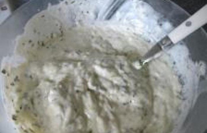 Rgime Dukan (recette minceur) : Sauce ail et fines herbes express #dukan https://www.proteinaute.com/recette-sauce-ail-et-fines-herbes-express-5110.html