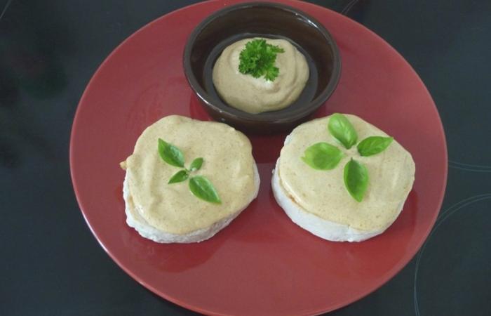 Rgime Dukan (recette minceur) : Mdaillon de thon, sauce yaourt et pices #dukan https://www.proteinaute.com/recette-medaillon-de-thon-sauce-yaourt-et-epices-5144.html
