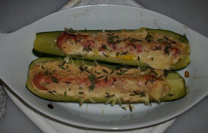 Régime Dukan (recette minceur) : Hot dog à la courgette #dukan https://www.proteinaute.com/recette-hot-dog-a-la-courgette-5662.html