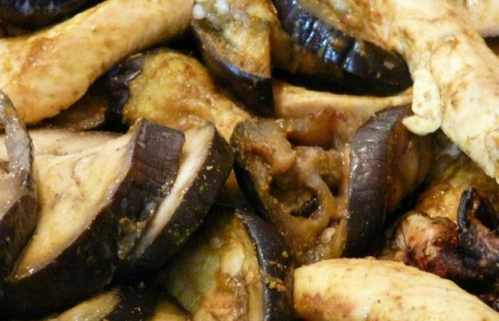 Rgime Dukan (recette minceur) : Curry poulet aubergines #dukan https://www.proteinaute.com/recette-curry-poulet-aubergines-5678.html