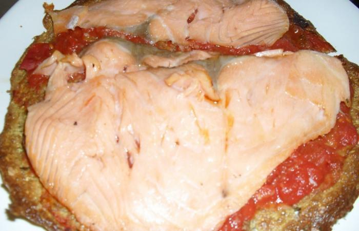 Rgime Dukan (recette minceur) : Pizza succulente au saumon #dukan https://www.proteinaute.com/recette-pizza-succulente-au-saumon-5711.html