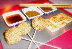 Photo Dukan Boulettes orientales faon lollipop, trio de sauces et tofu grill