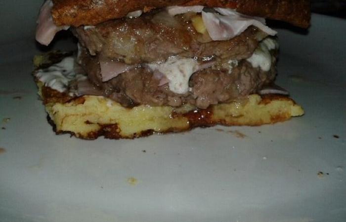 Rgime Dukan (recette minceur) : Dudu burger sans son, sans tolr #dukan https://www.proteinaute.com/recette-dudu-burger-sans-son-sans-tolere-6061.html