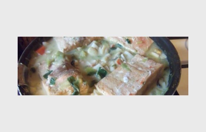 Rgime Dukan (recette minceur) : Pav de saumon ur lit de poireaux et de fruits de mer #dukan https://www.proteinaute.com/recette-pave-de-saumon-ur-lit-de-poireaux-et-de-fruits-de-mer-6531.html