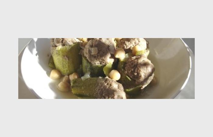 Rgime Dukan (recette minceur) : Farcis de courgette faon algrienne (dolma kara) #dukan https://www.proteinaute.com/recette-farcis-de-courgette-facon-algerienne-dolma-kara-6842.html