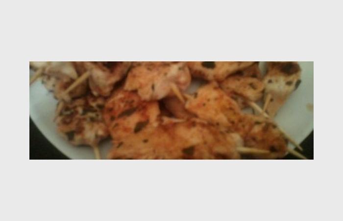 Rgime Dukan (recette minceur) : Brochettes de poulet  la mditerranenne  #dukan https://www.proteinaute.com/recette-brochettes-de-poulet-a-la-mediterraneenne-6939.html