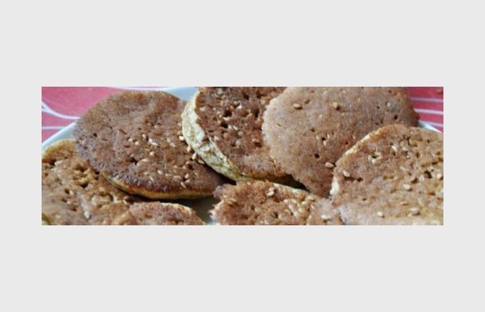 Rgime Dukan (recette minceur) : Petits pancakes  la fleur d'oranger et graines de ssame #dukan https://www.proteinaute.com/recette-petits-pancakes-a-la-fleur-d-oranger-et-graines-de-sesame-7093.html