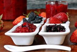Recette Dukan : Confiture de fraises, fve tonka et fleurs d'hibiscus