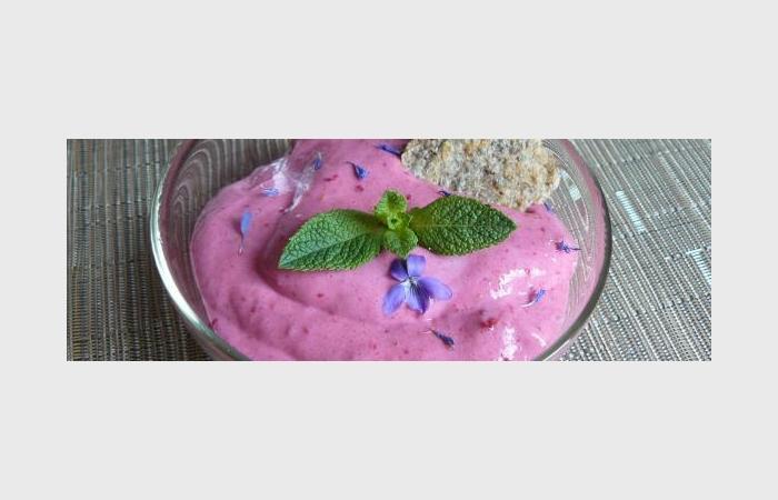 Rgime Dukan (recette minceur) : Crme glace soyeuse  la framboise et eau de rose.   #dukan https://www.proteinaute.com/recette-creme-glacee-soyeuse-a-la-framboise-et-eau-de-rose-8258.html