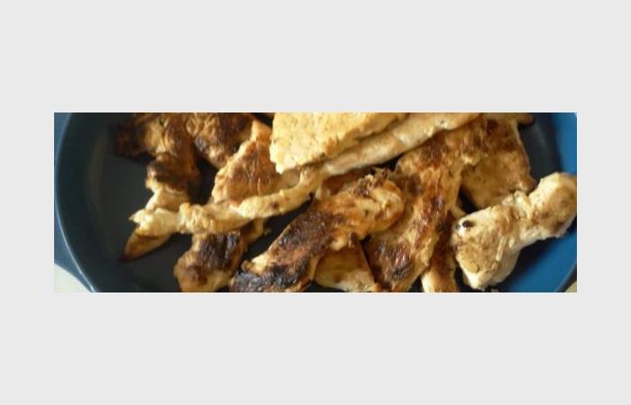 Rgime Dukan (recette minceur) : Aiguillette de poulet marin  la plancha #dukan https://www.proteinaute.com/recette-aiguillette-de-poulet-marine-a-la-plancha-8647.html