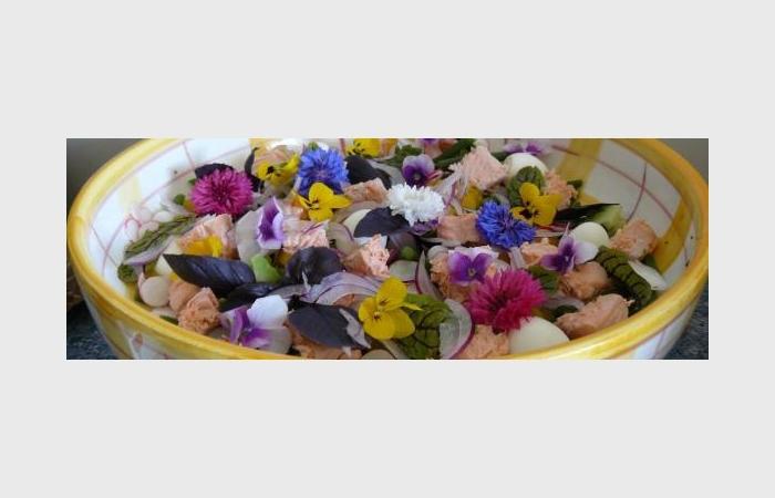 Rgime Dukan (recette minceur) : Salade Garden party au saumon #dukan https://www.proteinaute.com/recette-salade-garden-party-au-saumon-8727.html
