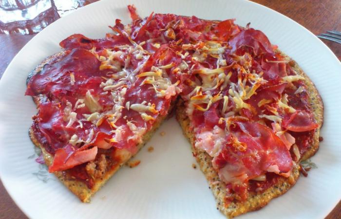 Rgime Dukan (recette minceur) : Pizza carnivore #dukan https://www.proteinaute.com/recette-pizza-carnivore-8819.html
