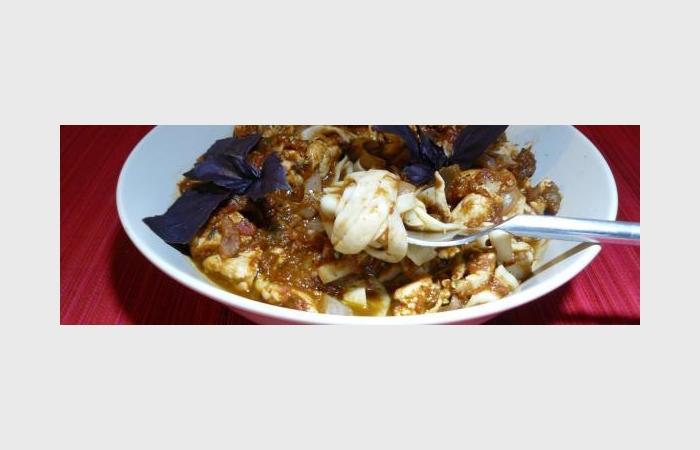 Rgime Dukan (recette minceur) : Poulet  la Louisiane et fettucines de shirataki au tofu #dukan https://www.proteinaute.com/recette-poulet-a-la-louisiane-et-fettucines-de-shirataki-au-tofu-9265.html